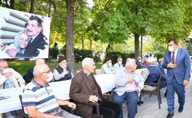 Başkan Gürkan: "Yaşlılarımız güngörmüş tecrübeli insanlardır"