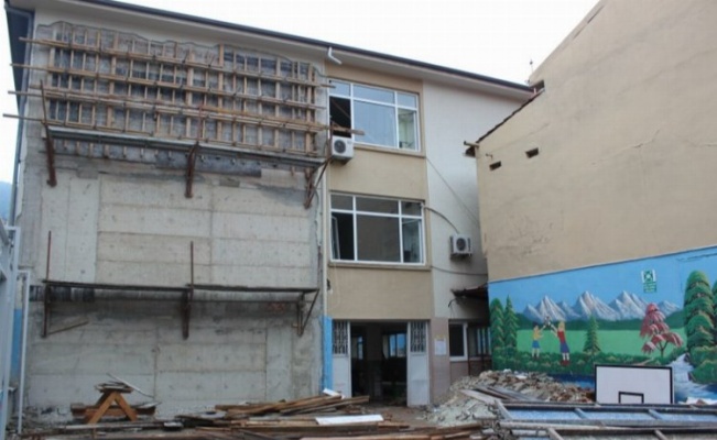 Bursa'daki okul inşaatları sürüyor
