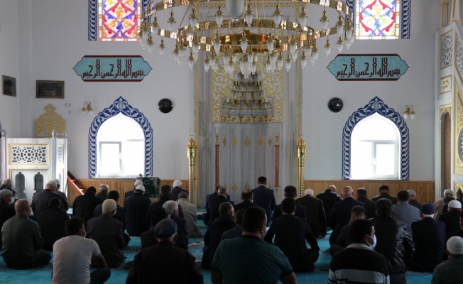 Edirne'de hayırseverlerin yardımıyla yaptırılan köy camisi törenle açıldı