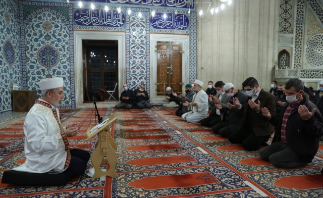 Edirne'de Mevlit Kandili camilerde dualarla idrak edildi