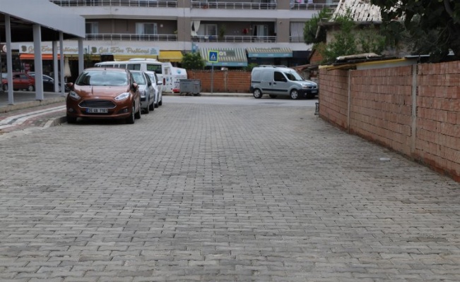 İzmir Menderes'te üst yapı çalışmalarına devam