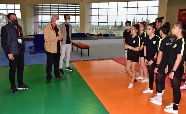 Manisa'da Başkan Güzgülü'nden Cimnastik takımına ziyaret