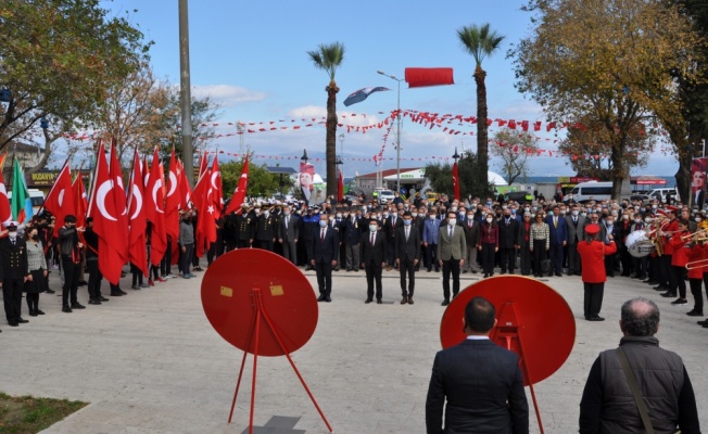 Mudanya'da Cumhuriyet Bayramı resmi törenlerle başladı