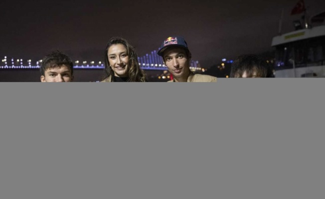 Red Bull sporcuları Hande Baladın ve Toprak Razgatlıoğlu, Formula 1 pilotlarını ağırladı