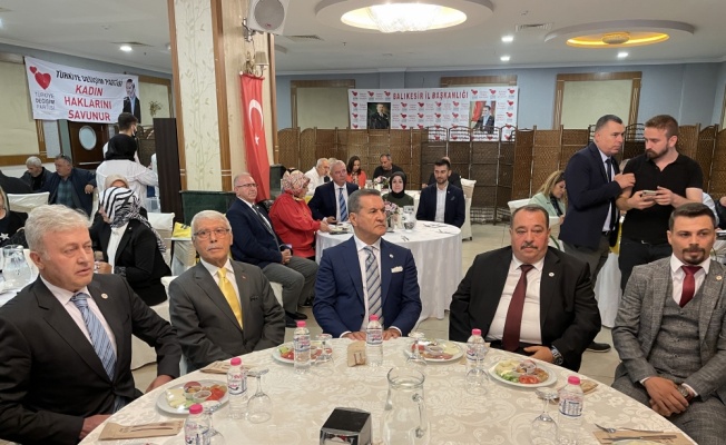 TDP Genel Başkanı Sarıgül, Balıkesir'de muhtarlarla bir araya geldi: