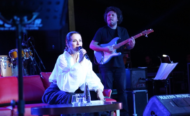 Zuhal Olcay Edirne'de konser verdi
