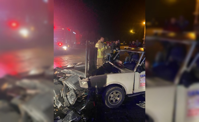 Balıkesir'de iki trafik kazasında 5 kişi yaralandı