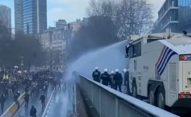 Brüksel’de aşı karşıtı protestosu: 44 gözaltı!
