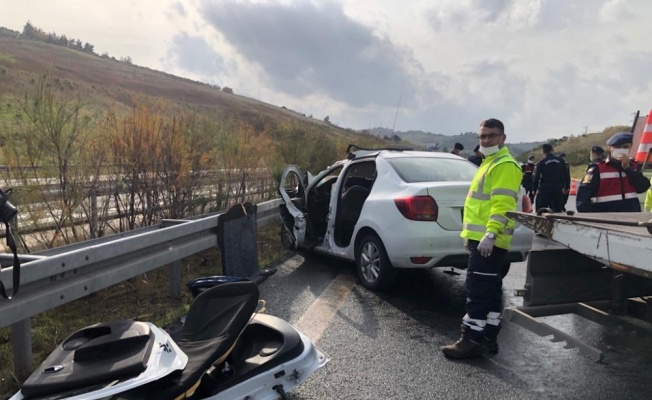 Bursa'da otomobilin tıra çarpması sonucu 4 kişi hayatını kaybetti
