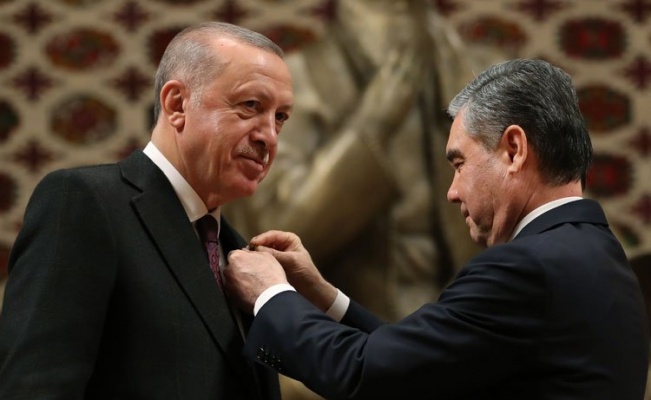 Cumhurbaşkanı Erdoğan'a Türkmenistan Devlet Nişanı 