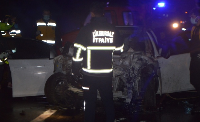 Kırklareli'nde kamyonla otomobil çarpıştı: 2 ölü