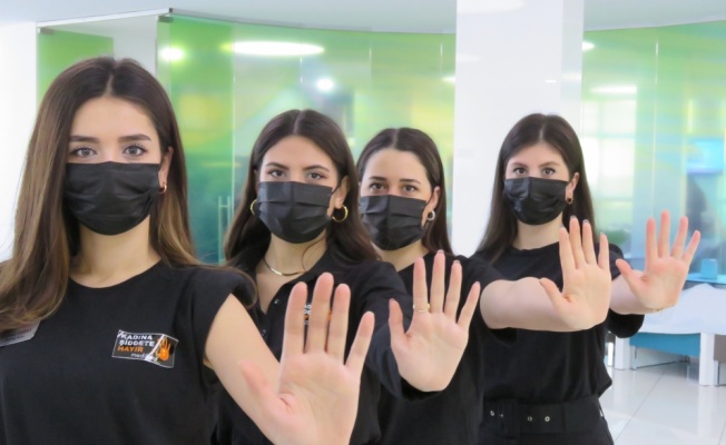 Kırklareli'nde sağlık çalışanları siyah kıyafetle 