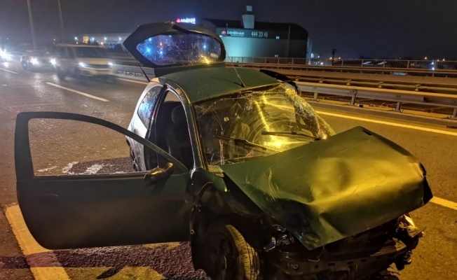 Kocaeli'de 3 aracın karıştığı trafik kazasında 3 kişi yaralandı