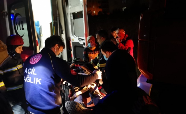 Kocaeli'de minibüsle çarpışan otomobilin sürücüsü ağır yaralandı