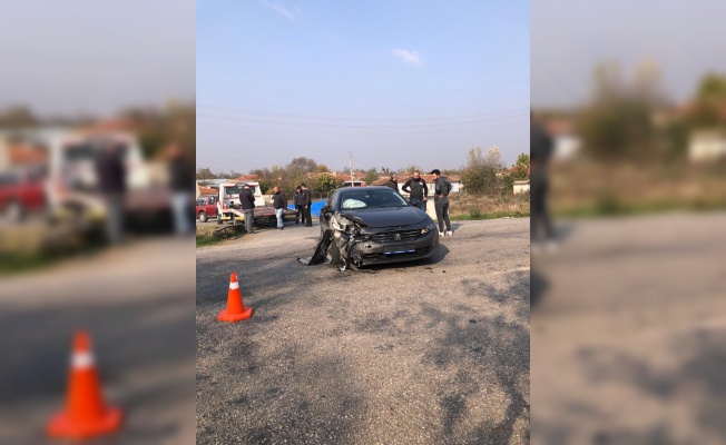 Manyas'ta trafik kazasında 1 kişi yaralandı