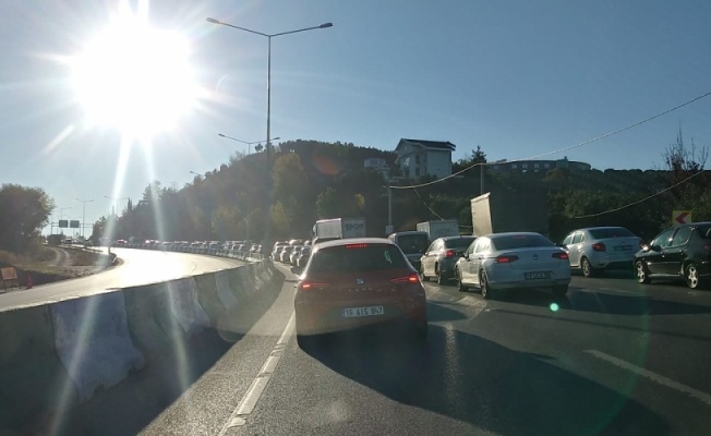 Mudanya'daki trafik kazası nedeniyle ulaşım aksadı
