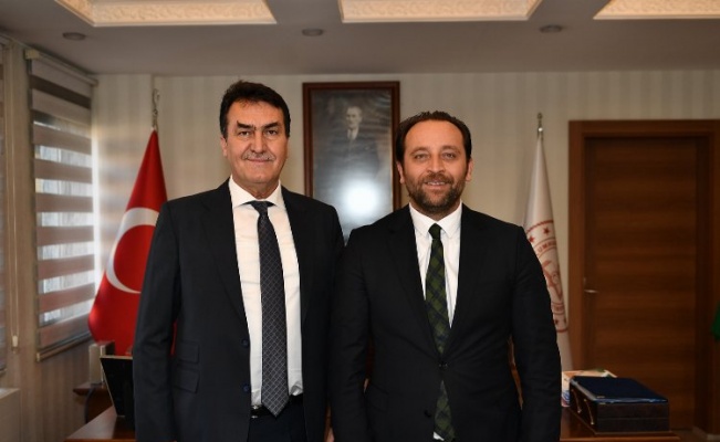 Osmangazi Belediye Başkanı Dündar, Milli Eğitim Müdürü Gür'ü ziyaret etti 