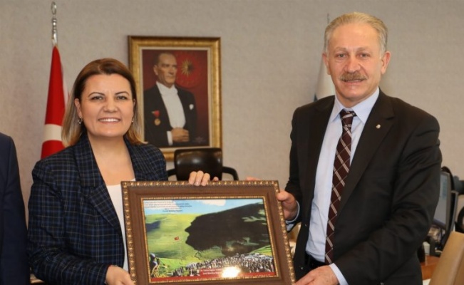 İzmit Belediye Başkanı Hürriyet, Hanak Belediye Başkanı Büyükkaya'yı ağırladı