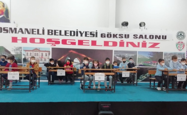 Osmaneli'nde okullar arası bilgi yarışması yapıldı
