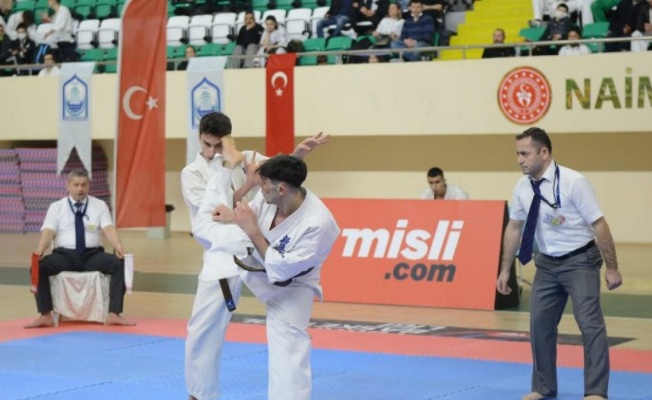 Bursa'da Yıldırımlı karateciler 23 madalya kazandı