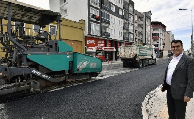 Bursa Osmangazi'de yolar 60 bin ton sıcak asfaltla kaplandı 
