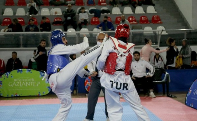Gaziantep'te İşitme Engelliler Karate ve Tekvando Türkiye Şampiyonası yapıldı 