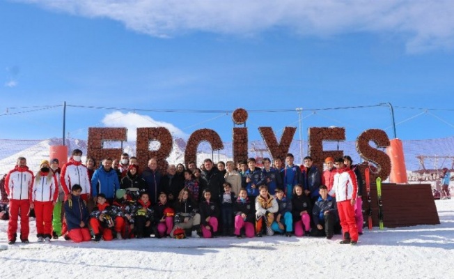 Kayseri Erciyes'e 25 günde 150 bin ziyaretçi 