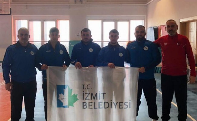 Kocaeli İzmitli Güreşçiler U23 Türkiye Şampiyonası’nda mindere çıktı