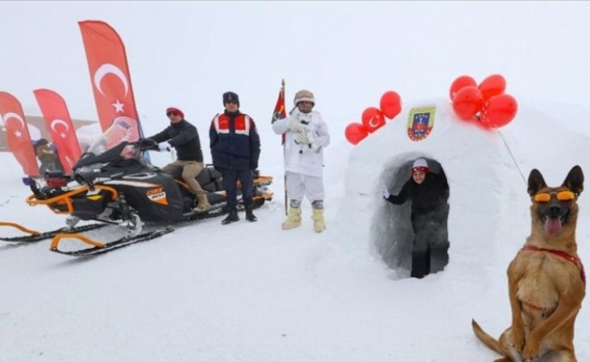 Hakkari'de iglolar kar festivalini renklendirdi