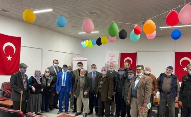 AK Parti Bilecik İl Başkanı Yıldırım  Huzurevi Yaşlı Bakım ve Rehabilitasyon Merkezini ziyaret etti