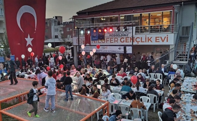 Bursa'da binlerce kişi Yankı'nın çadırında oruç açtı