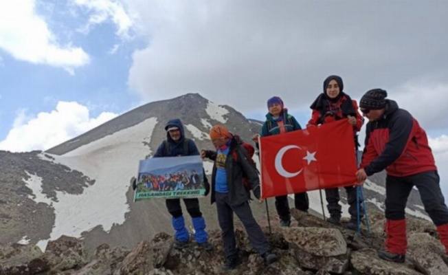 Bursa İnegöl Belediyesporlu dağcılar Hasan Dağına tırmandı