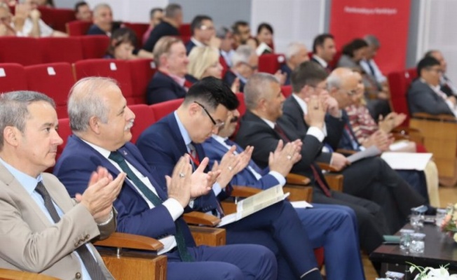 Moğolistan’daki "Türk Yazıtları Çalıştayı" İKÇÜ’de yapıldı