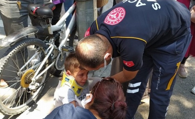 Adıyaman'da otomobilin çarptığı çocuk yaralandı