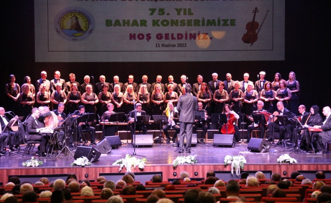Büyükşehir Musiki Derneği Korosu tam 75 yaşında