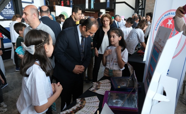 Genç beyinler fikirlerini Bilim Festivali’nde sergiledi
