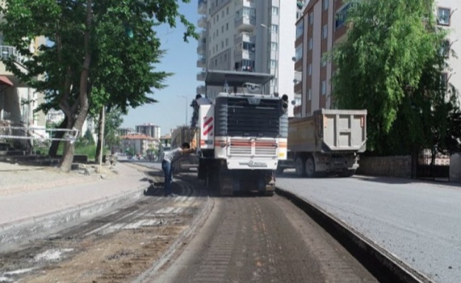 Kayseri Talas'ta yollar yenileniyor
