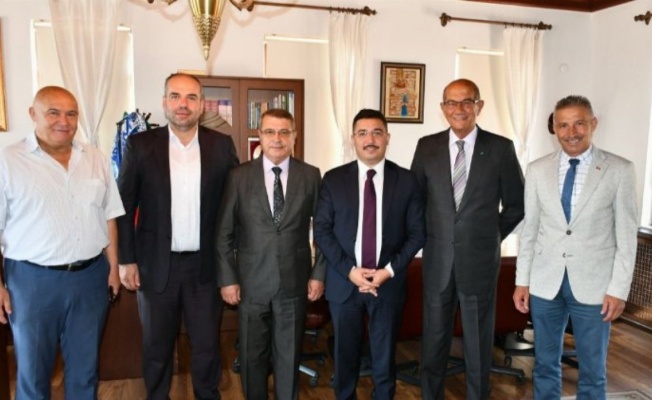 Bursa’da esnaf başkanlarından Mudanya Kaymakamı Ayhan Terzi'ye ziyaret