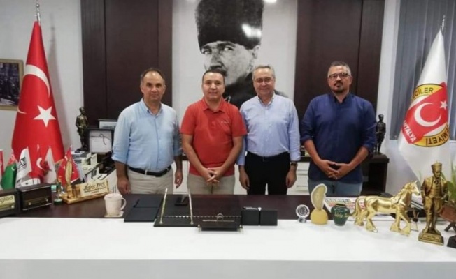 Rafet Zeybek'ten Antalyalı gazetecilere ziyaret