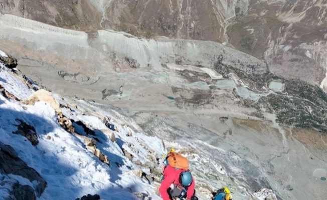 Bursalı dağcılar Alpler’in zirvesine çıktı