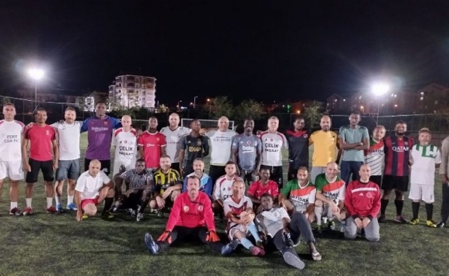 Edirne Keşan'da Nijerya uyruklu sporcular dostluk maçı yaptı