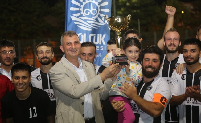 Gölcük Belediye Başkanlığı Kupası’nda şampiyon İhsaniyespor