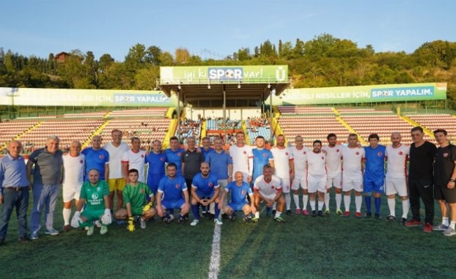 Futbolun şöhretleri Üsküdar'da buluştu