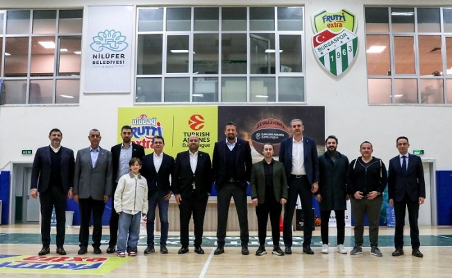 Hidayet Türkoğlu'ndan Frutti Extra Bursaspor'a ziyaret