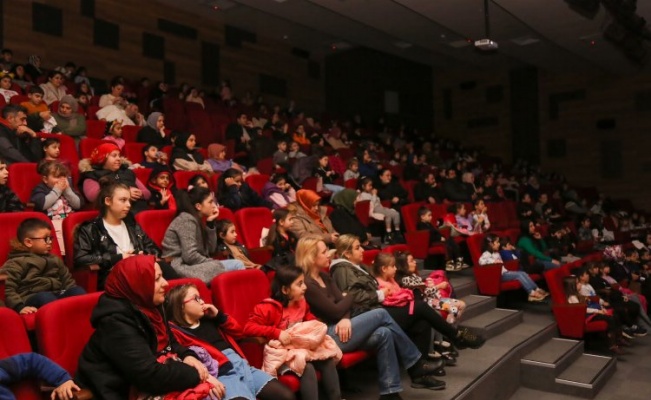 Bursa Gürsu'da ücretsiz sinema ve tiyatro keyfi