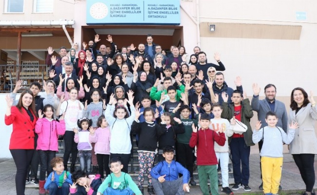 Kocaeli Büyükşehir’den gönüllü personeline işaret dili