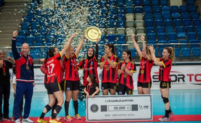 Kadınlar 2. Lig'de Nurdağı HEM şampiyon oldu