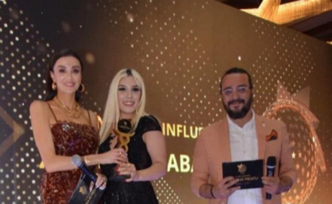 Zeynep Odabaşoğlu'na 'Yılın Kadın Influencer' ödülü