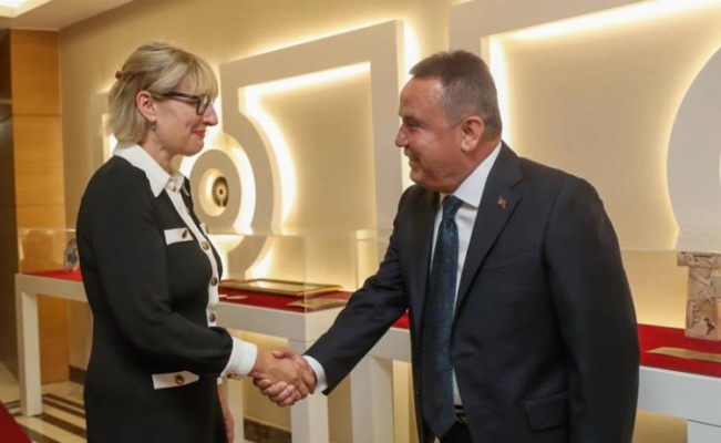 İngiltere Büyükelçisi Jill Morris’ten Başkan Böcek’e ziyaret