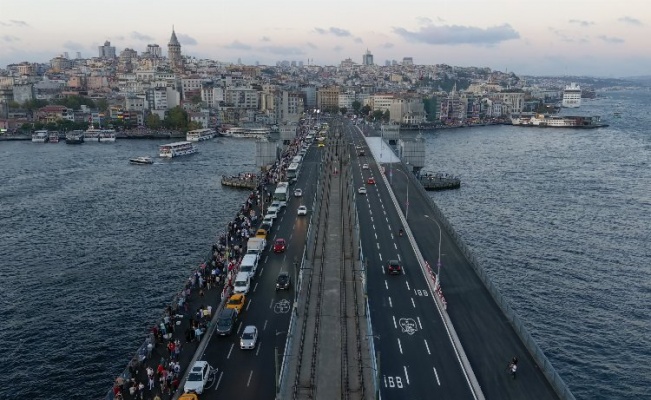 İstanbulluların Galata Köprüsü sevinci